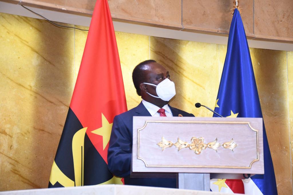Pr Neves Maria in Angola 00011