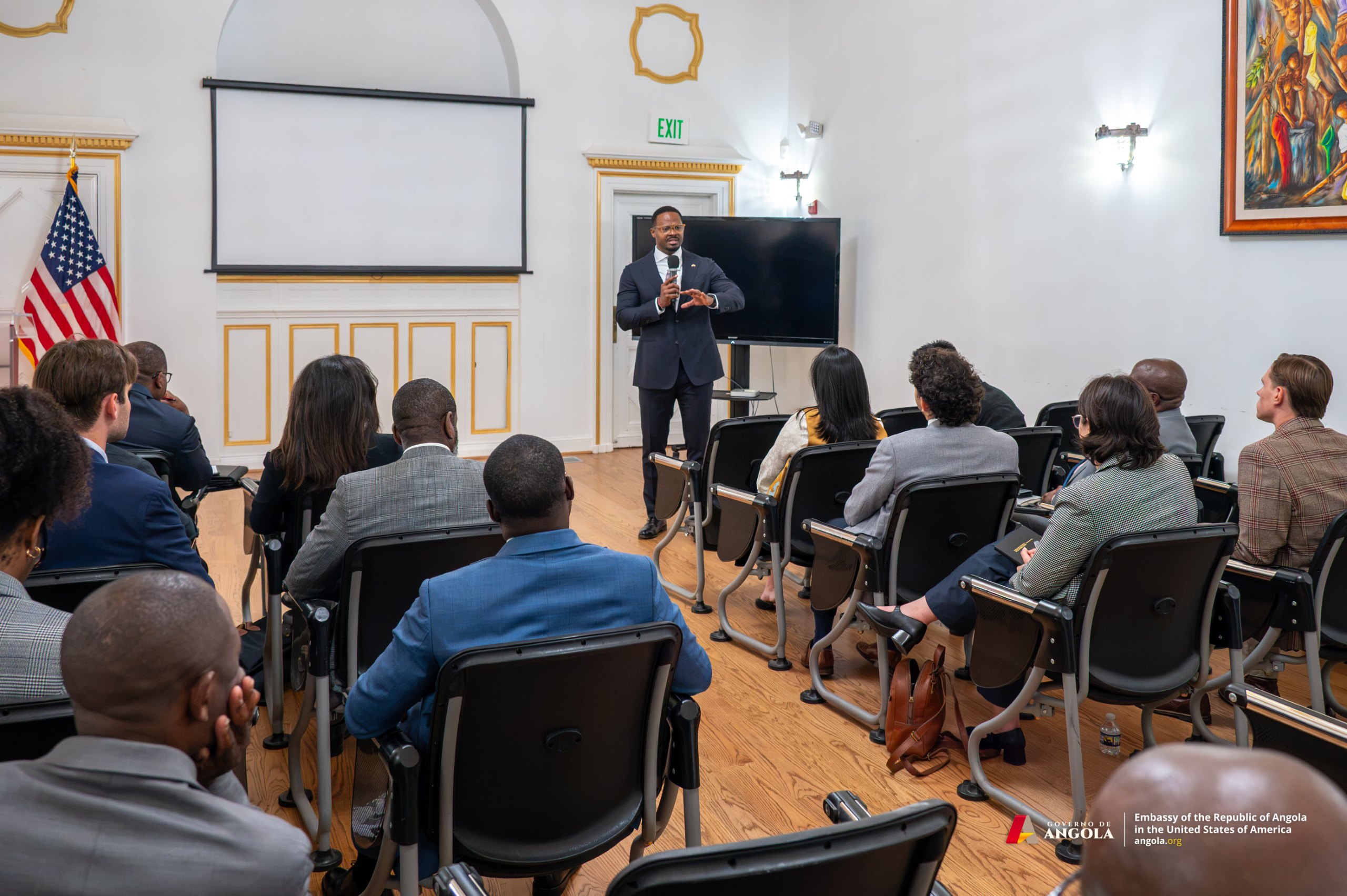 2026-10-05 Visita-Estudantes-Johns-Hopkins-SAIS 018